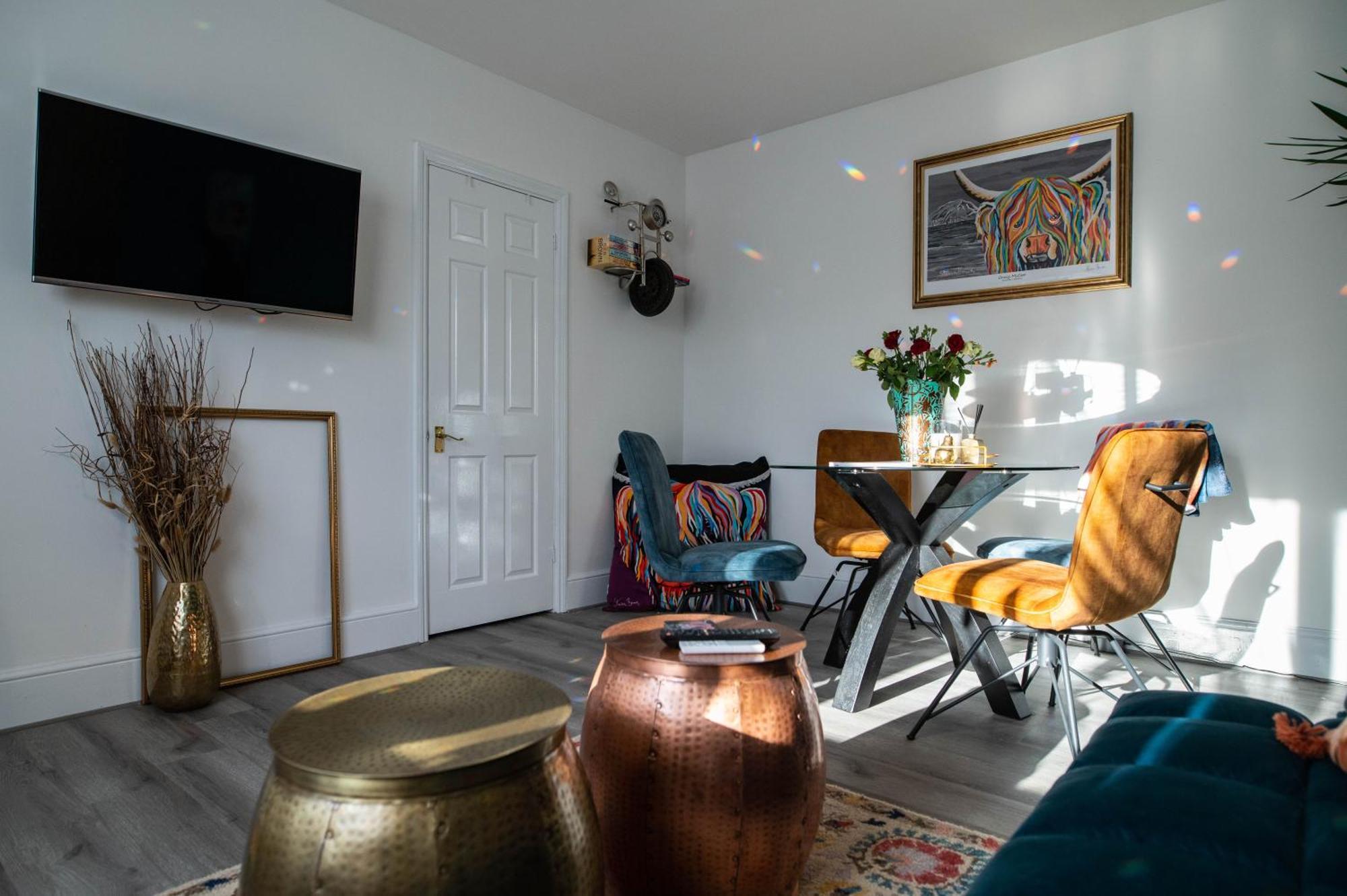 Apartment Luxury Town Centre Near River & Free Parking